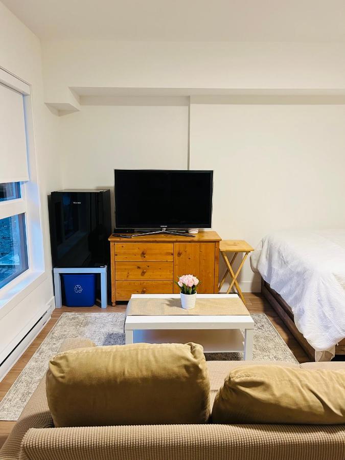 Victoria Private Studio Suite Colwood Esterno foto