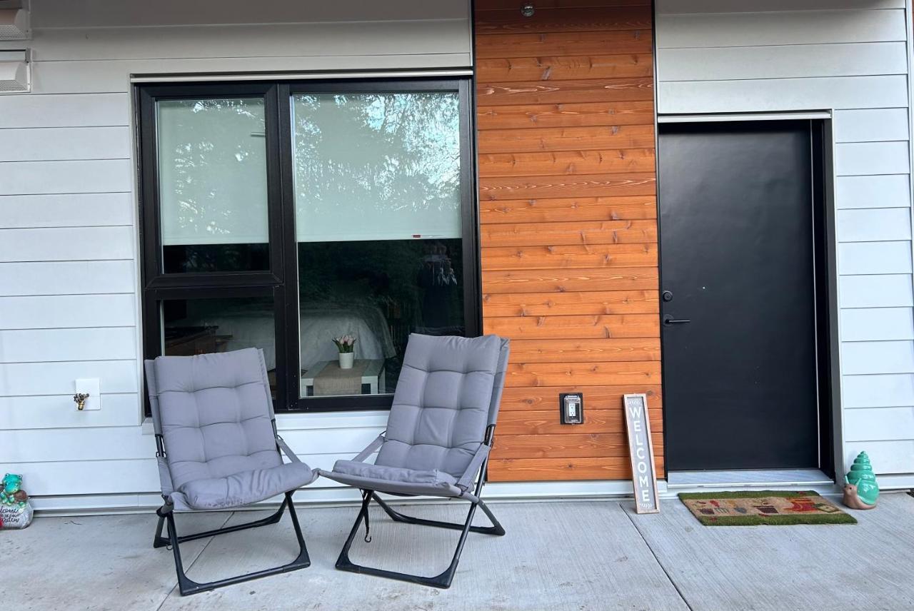 Victoria Private Studio Suite Colwood Esterno foto